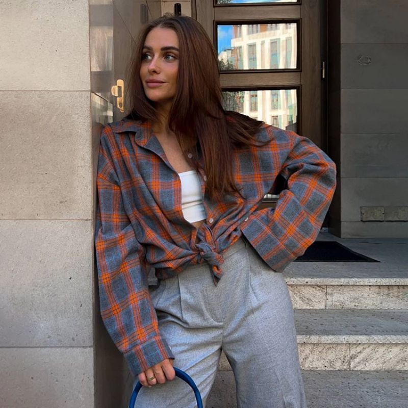 Women's Oversized Plaid Button-down Shirt
